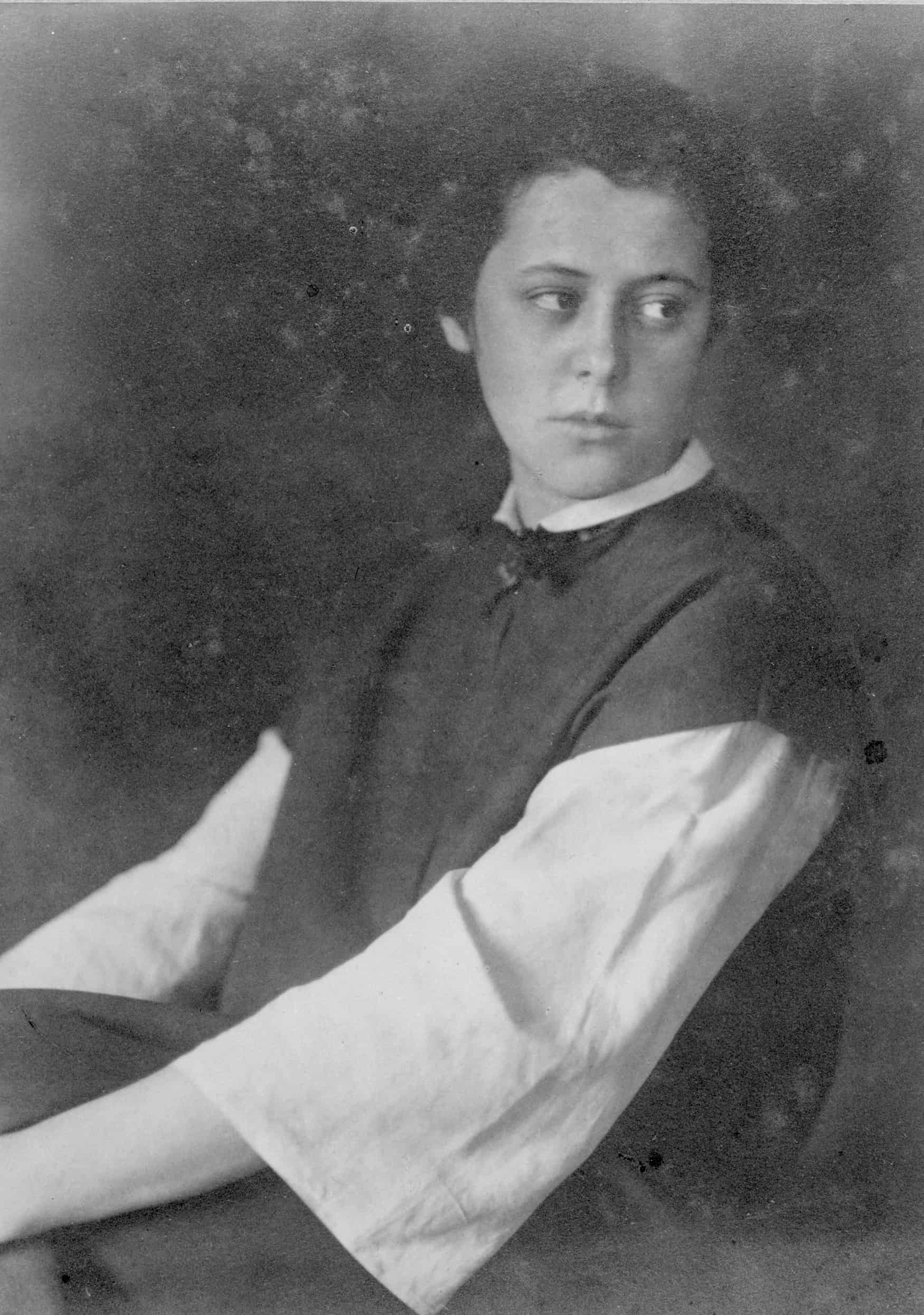 Porträt-Archivbild der jungen Frau Alma Siedhoff-Buscher